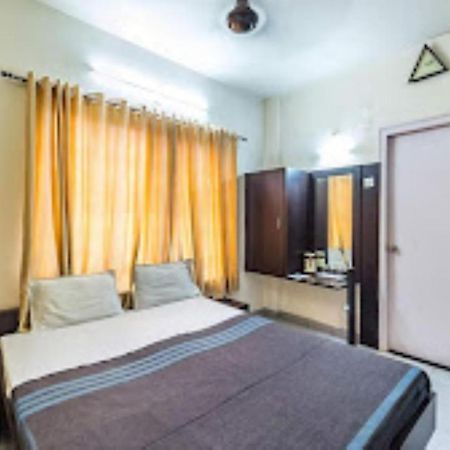 Hotel Abhishek ,Nashik Ngoại thất bức ảnh