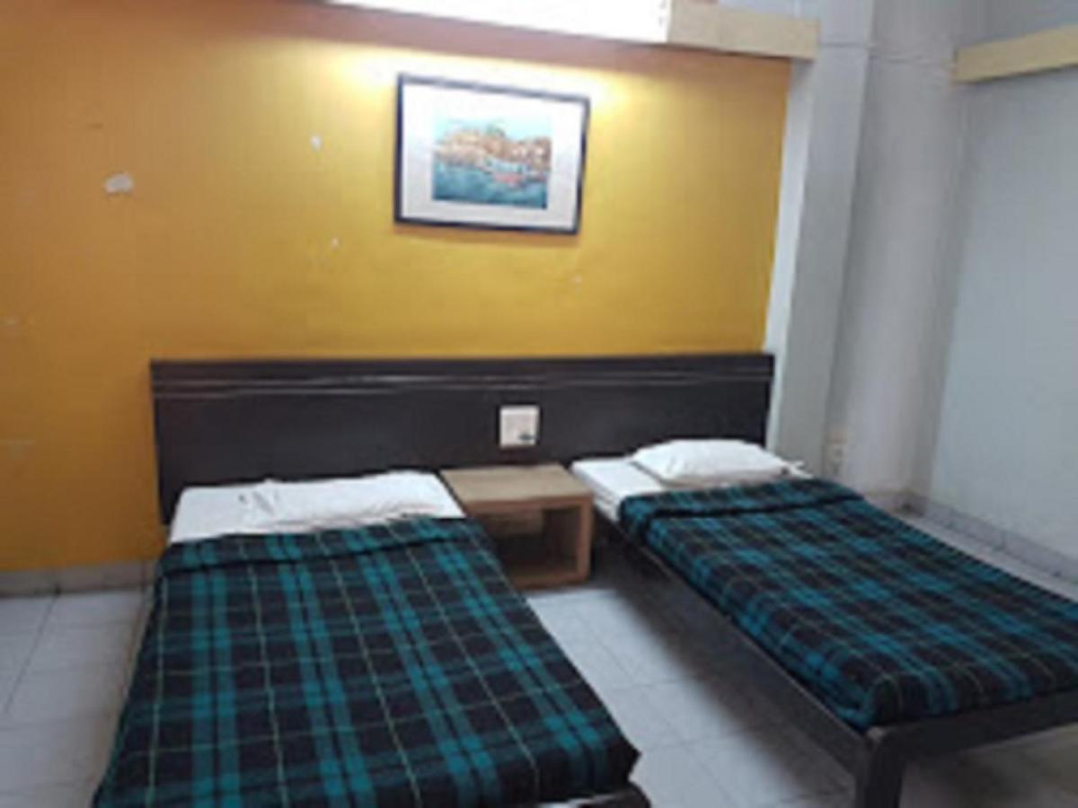 Hotel Abhishek ,Nashik Ngoại thất bức ảnh