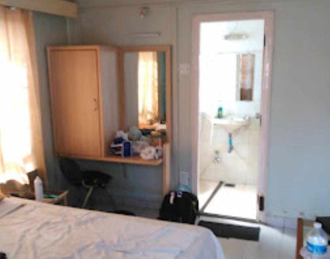 Hotel Abhishek ,Nashik Ngoại thất bức ảnh